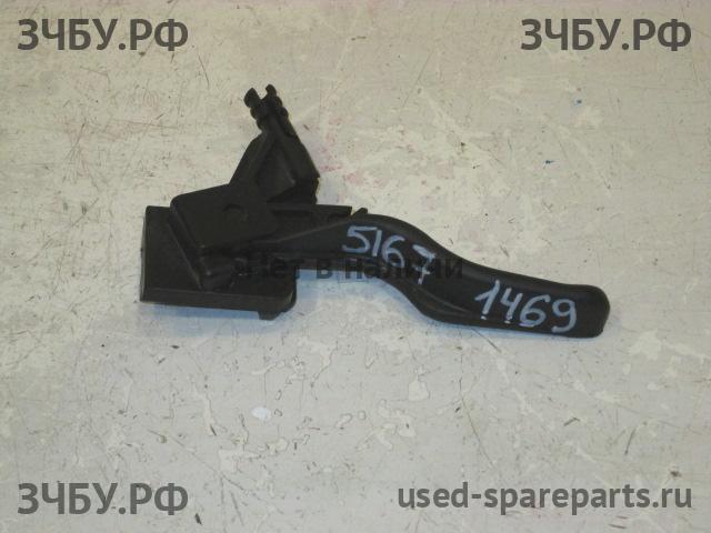 Opel Astra H Ручка открывания капота