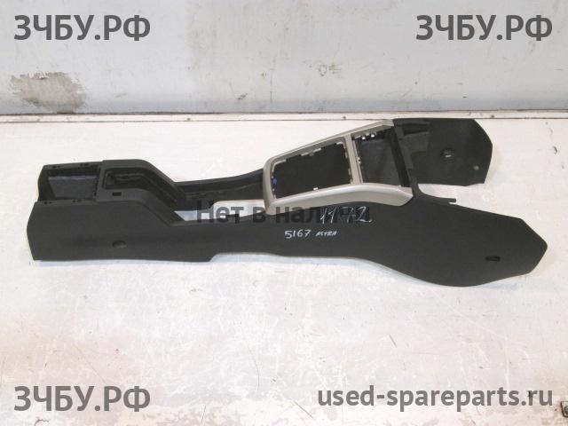 Opel Astra H Консоль между сиденьями (Подлокотник)