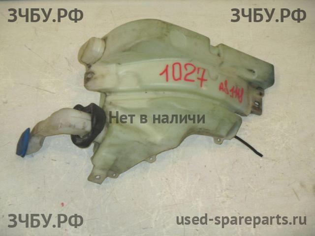 Audi A4 [B8] Бачок омывателя лобового стекла