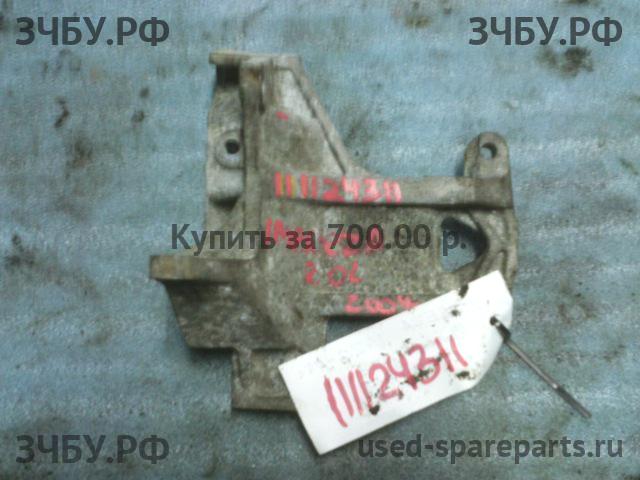 Subaru Impreza 2 (G11) Кронштейн компрессора кондиционера