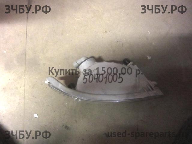 Toyota Previa 2 ПТФ правая