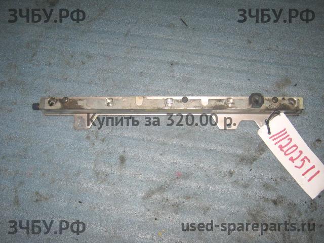 Volvo XC-90 (1) Рейка топливная (рампа)