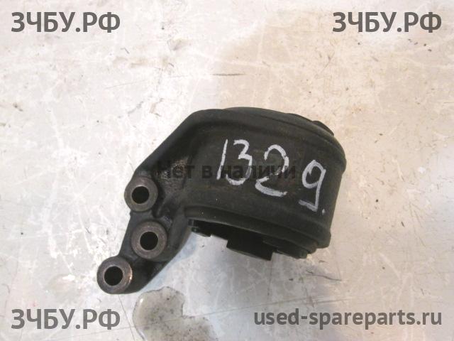 Volvo S40 (1) Опора двигателя