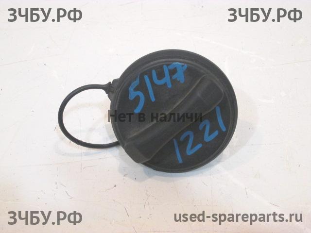 Ford Focus 2 Крышка бензобака