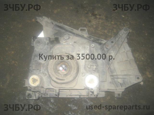 Isuzu NQR 71P Фара левая