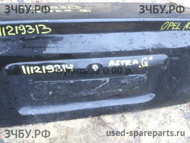 Opel Astra G Накладка на крышку багажника