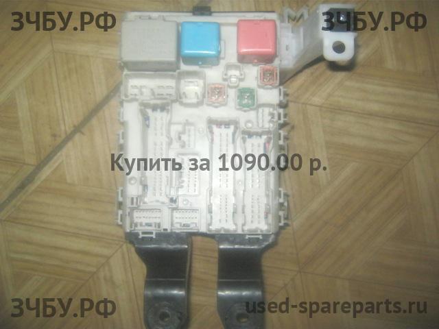 Toyota Corolla (E14 - E15) Блок предохранителей