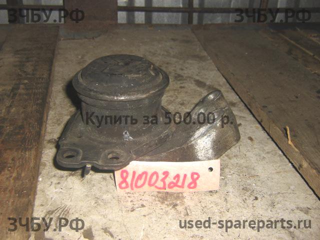 Volvo V70 (1) Опора двигателя
