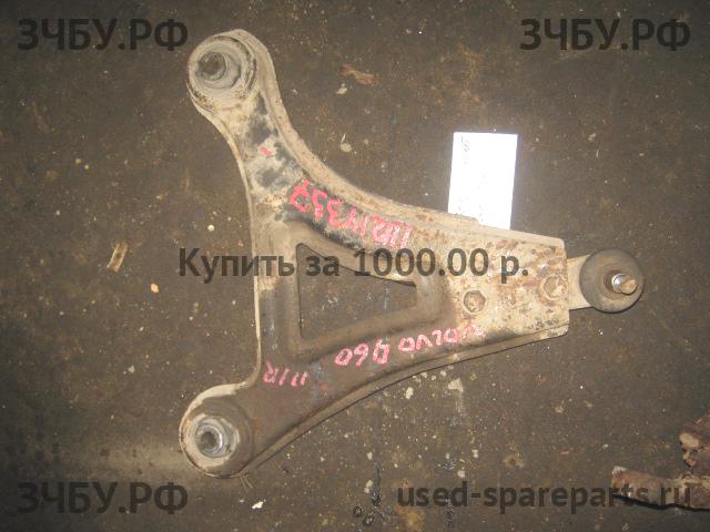 Volvo 460 Рычаг передний правый