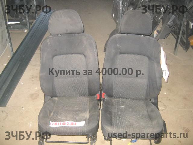 Subaru Legacy Outback 3 (B13) Сиденья (комплект)