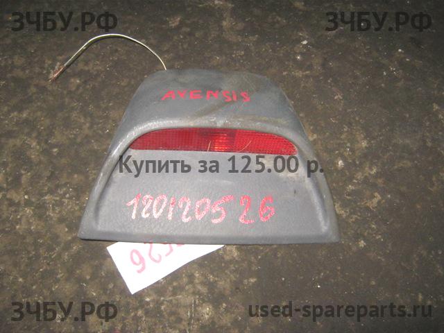 Toyota Avensis 1 Фонарь задний (стоп сигнал)